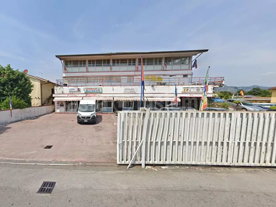 Immagine 1 di Capannone industriale in vendita  a Capannori