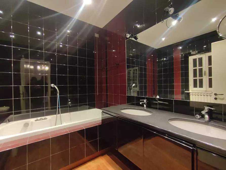 Immagine 25 di Casa semindipendente in vendita  a Carrara