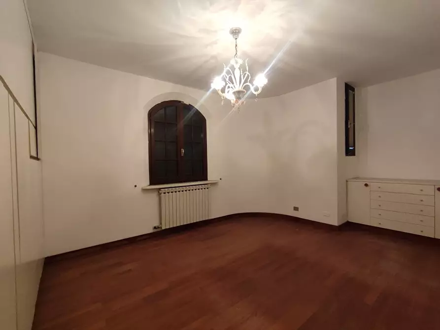 Immagine 23 di Casa semindipendente in vendita  a Carrara