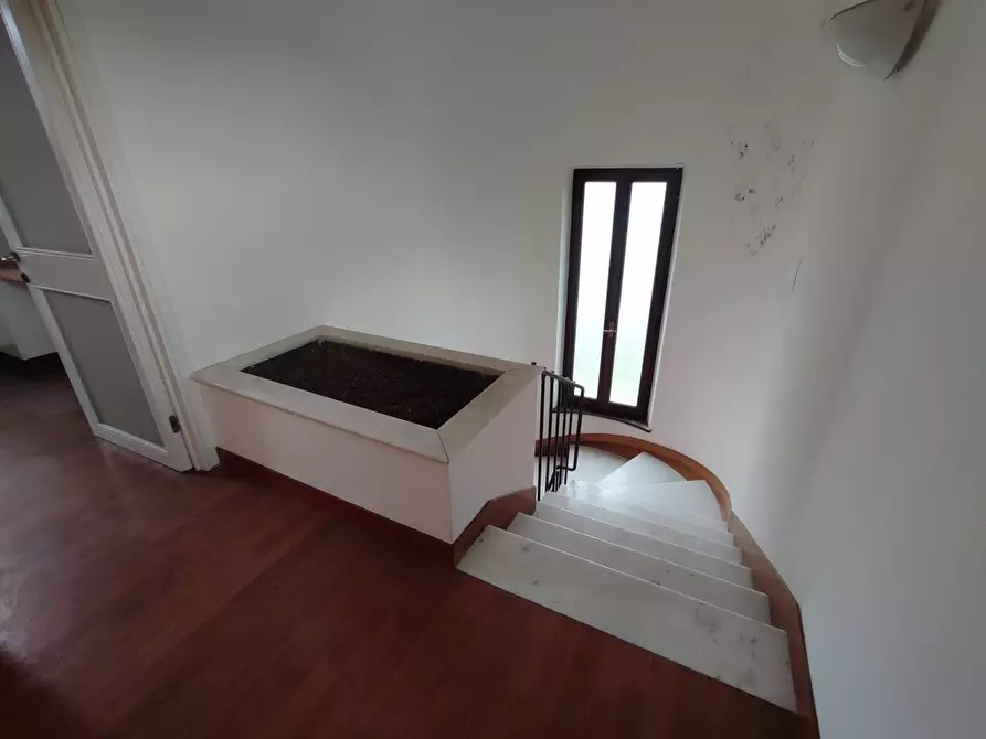 Immagine 20 di Casa semindipendente in vendita  a Carrara