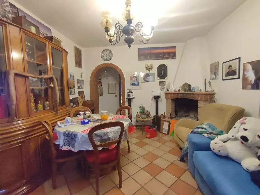 Immagine 12 di Casa semindipendente in vendita  a Castelnuovo Magra