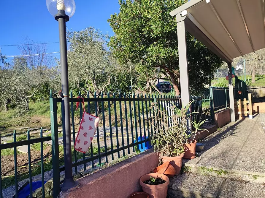 Immagine 31 di Casa semindipendente in vendita  a Castelnuovo Magra