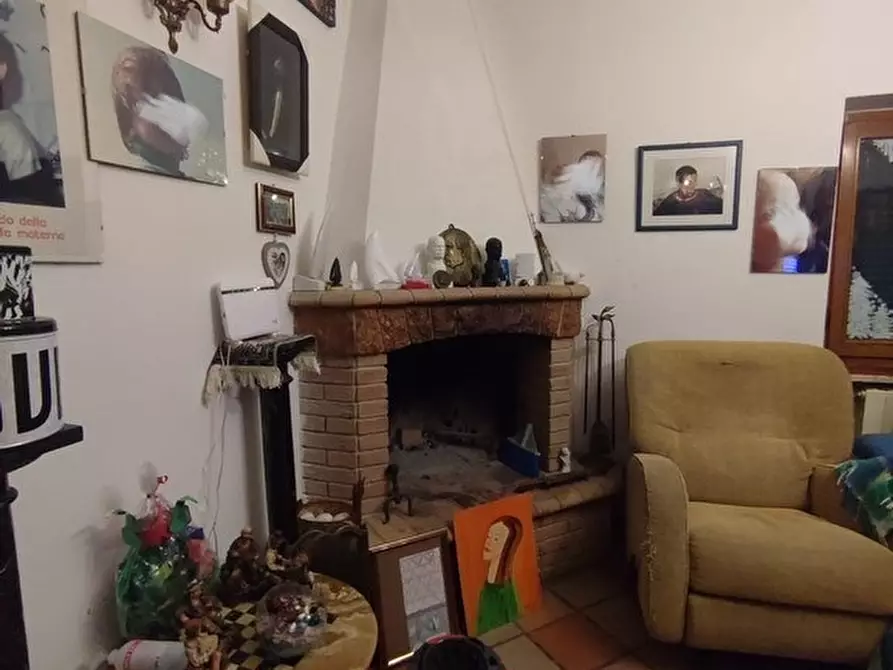 Immagine 11 di Casa semindipendente in vendita  a Castelnuovo Magra