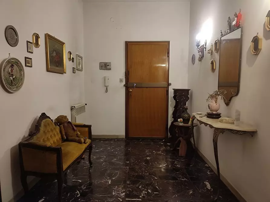 Immagine 12 di Appartamento in affitto  a Carrara