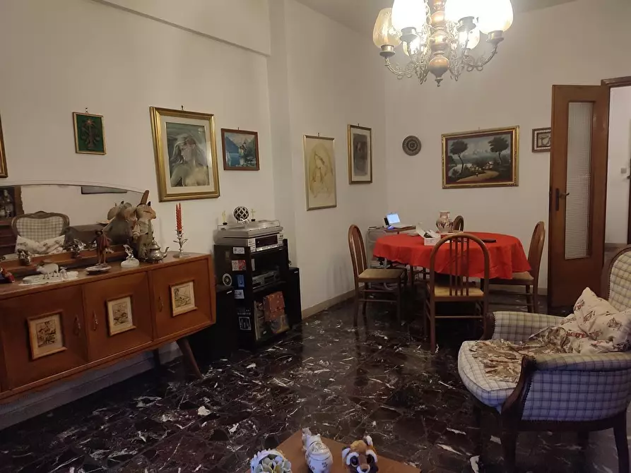 Immagine 6 di Appartamento in affitto  a Carrara