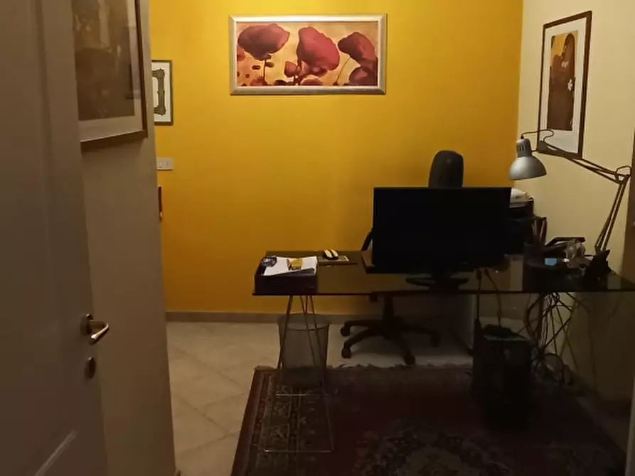 Immagine 12 di Appartamento in vendita  a Carrara