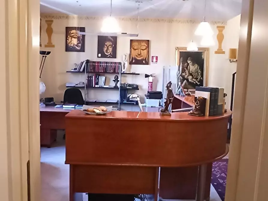 Immagine 2 di Appartamento in vendita  a Carrara