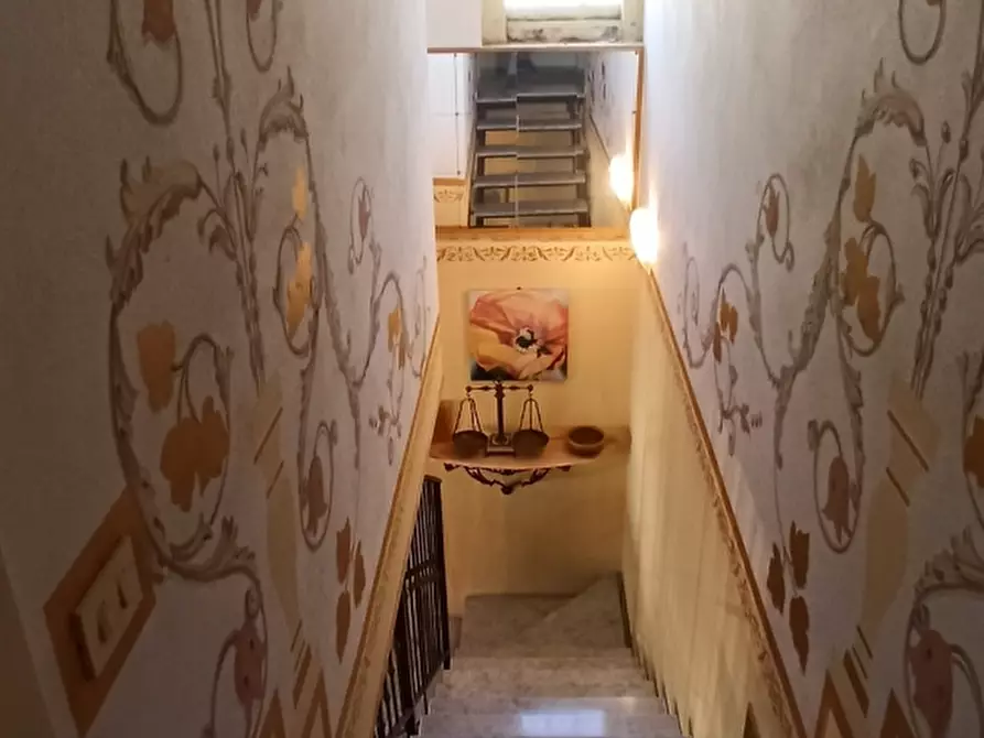 Immagine 13 di Appartamento in vendita  a Carrara