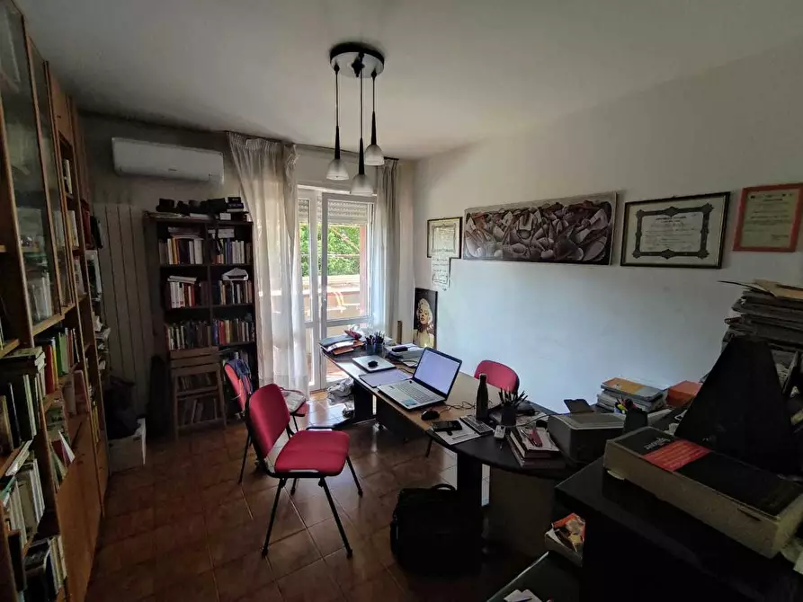 Immagine 6 di Appartamento in vendita  a Carrara