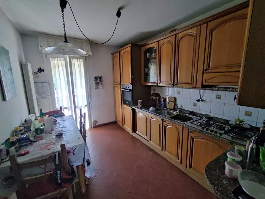 Immagine 2 di Appartamento in vendita  a Carrara