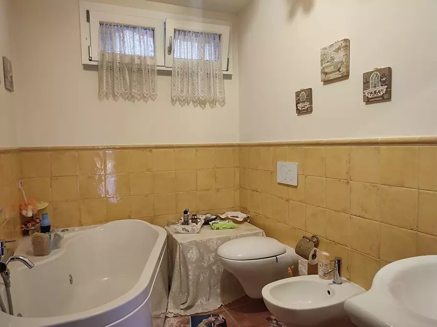 Immagine 26 di Terratetto in vendita  a Castelnuovo Magra