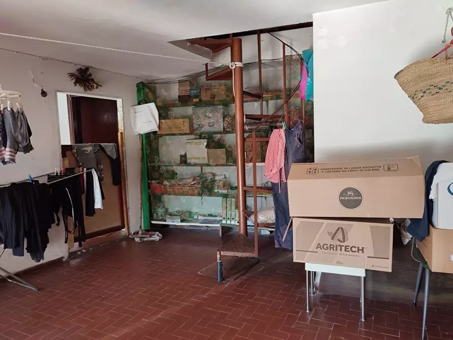 Immagine 16 di Porzione di casa in vendita  a Carrara