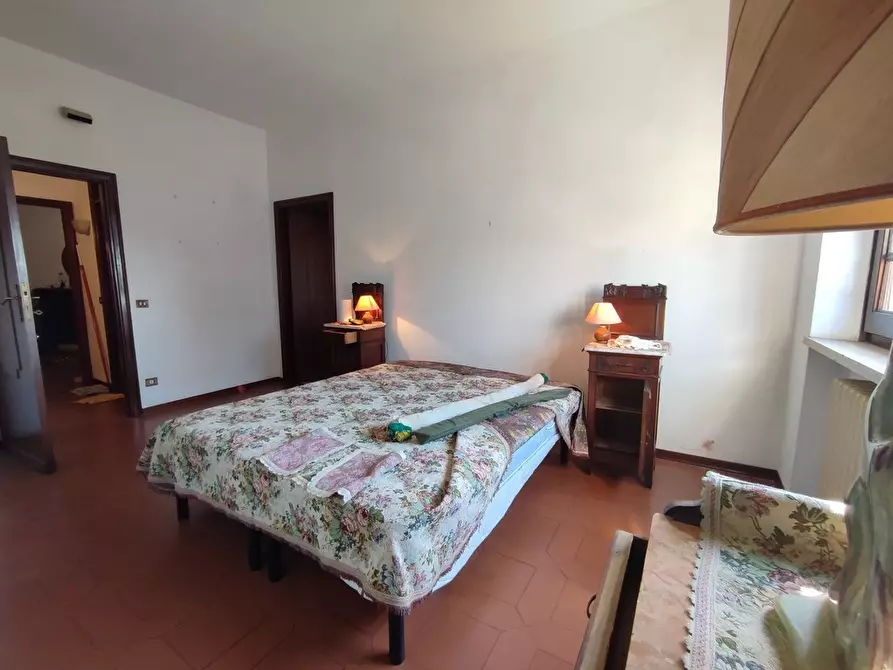 Immagine 14 di Porzione di casa in vendita  a Carrara