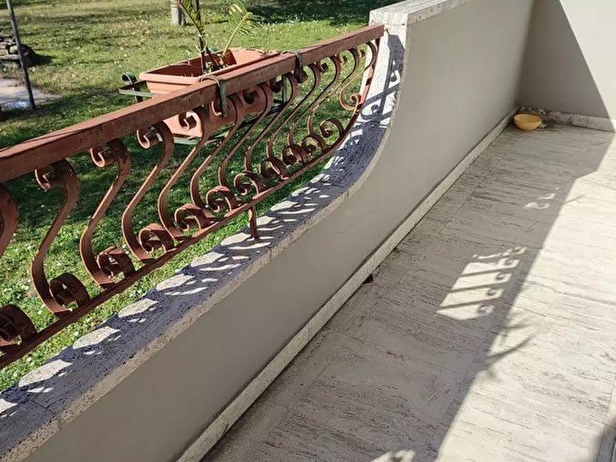 Immagine 24 di Porzione di casa in vendita  a Carrara