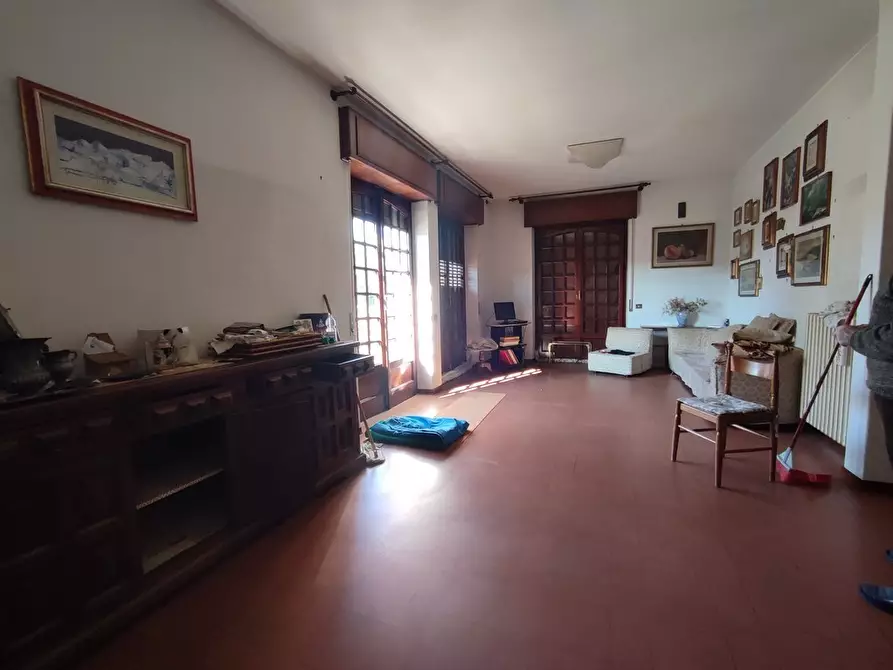 Immagine 21 di Porzione di casa in vendita  a Carrara