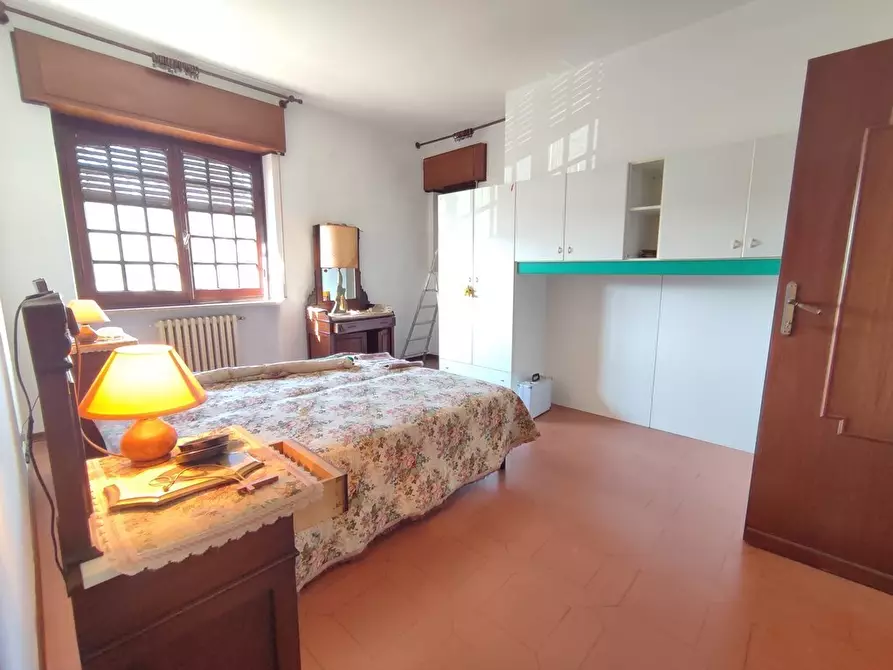 Immagine 12 di Porzione di casa in vendita  a Carrara