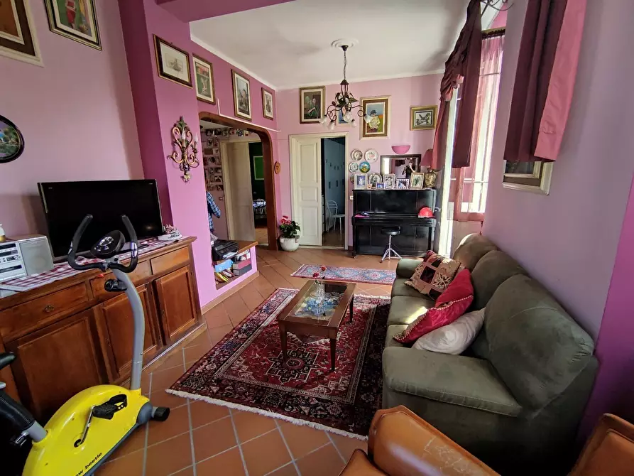 Immagine 2 di Casa semindipendente in vendita  a Carrara