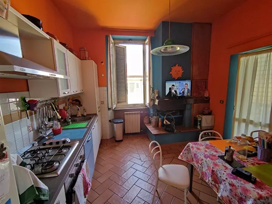 Immagine 10 di Casa semindipendente in vendita  a Carrara