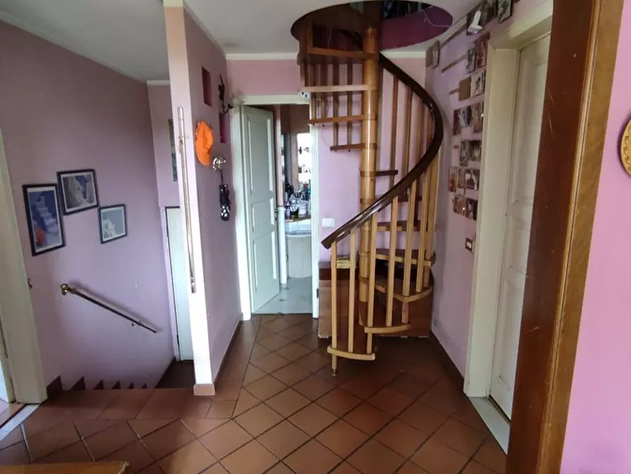 Immagine 9 di Casa semindipendente in vendita  a Carrara