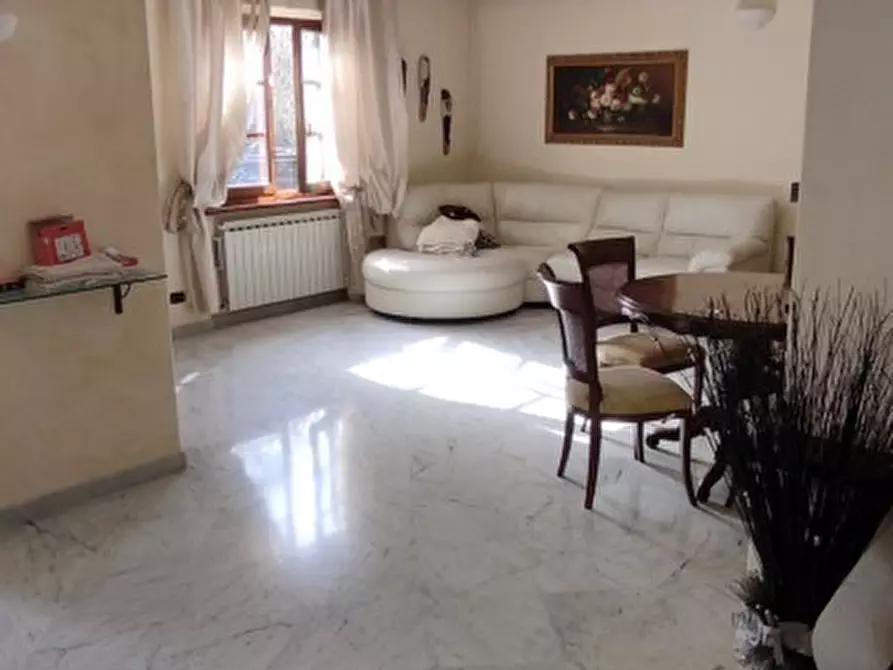 Immagine 15 di Casa indipendente in affitto  a Carrara