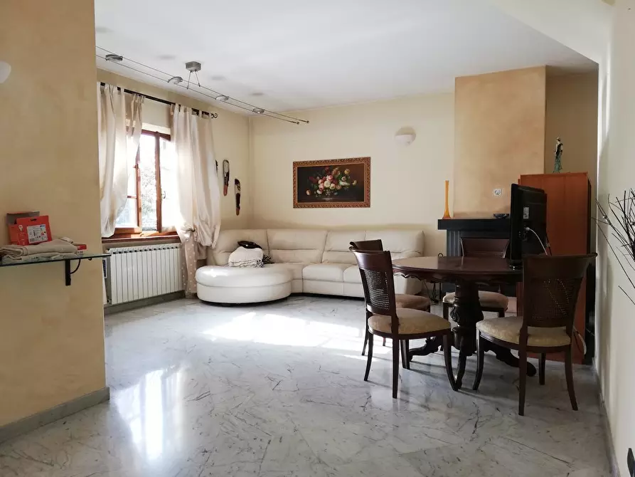 Immagine 37 di Casa indipendente in affitto  a Carrara