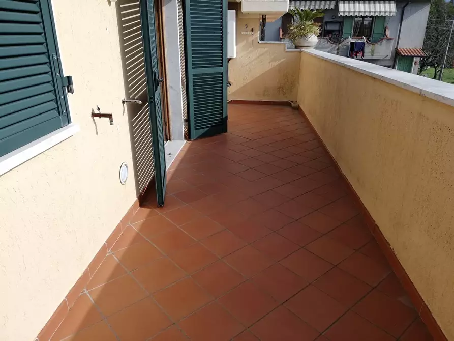 Immagine 51 di Casa indipendente in affitto  a Carrara