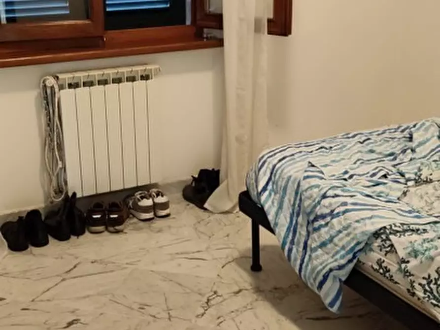 Immagine 13 di Casa indipendente in affitto  a Carrara