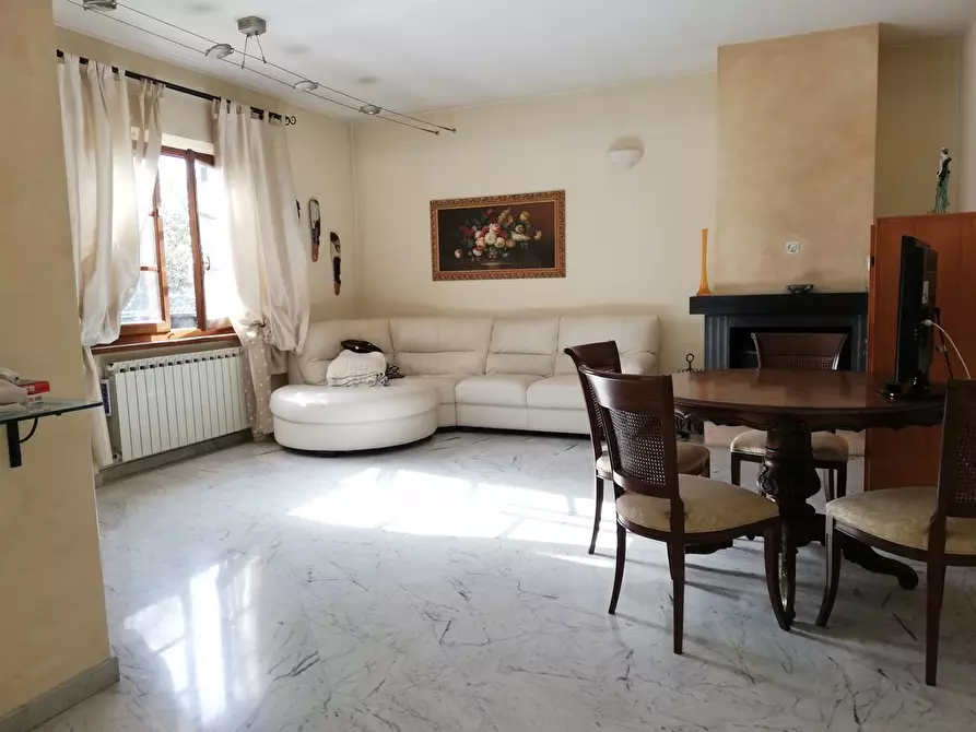 Immagine 40 di Casa indipendente in affitto  a Carrara