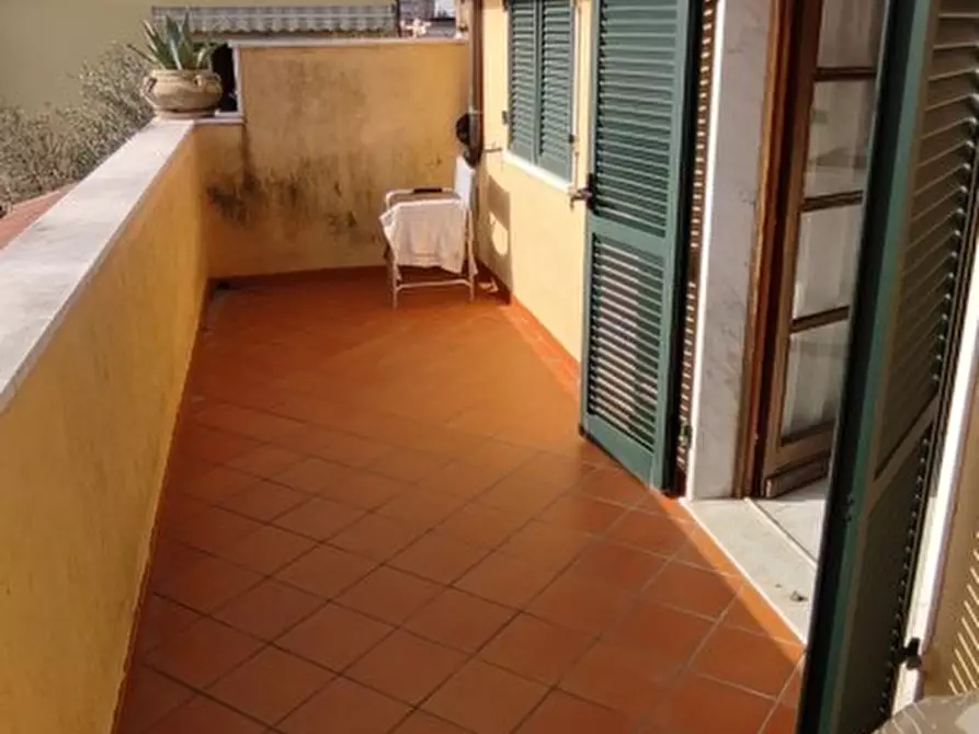 Immagine 19 di Casa indipendente in affitto  a Carrara