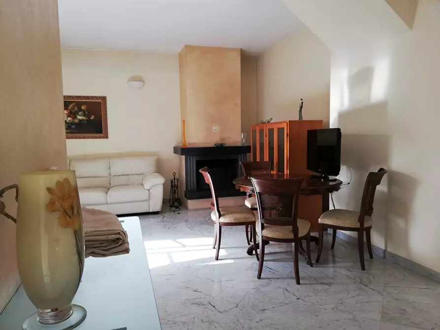 Immagine 35 di Casa indipendente in affitto  a Carrara