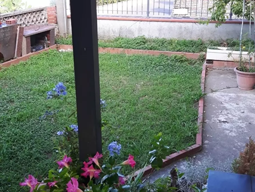 Immagine 4 di Casa indipendente in vendita  a Carrara