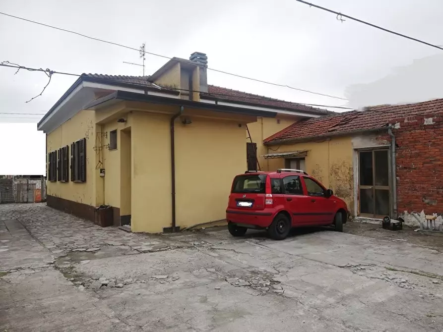 Immagine 20 di Casa indipendente in vendita  a Carrara