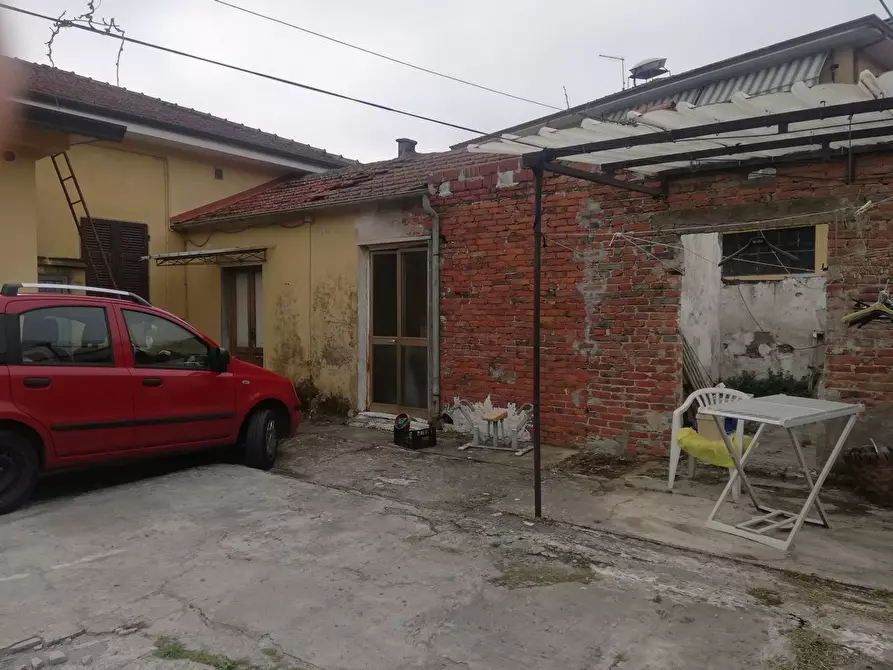 Immagine 19 di Casa indipendente in vendita  a Carrara