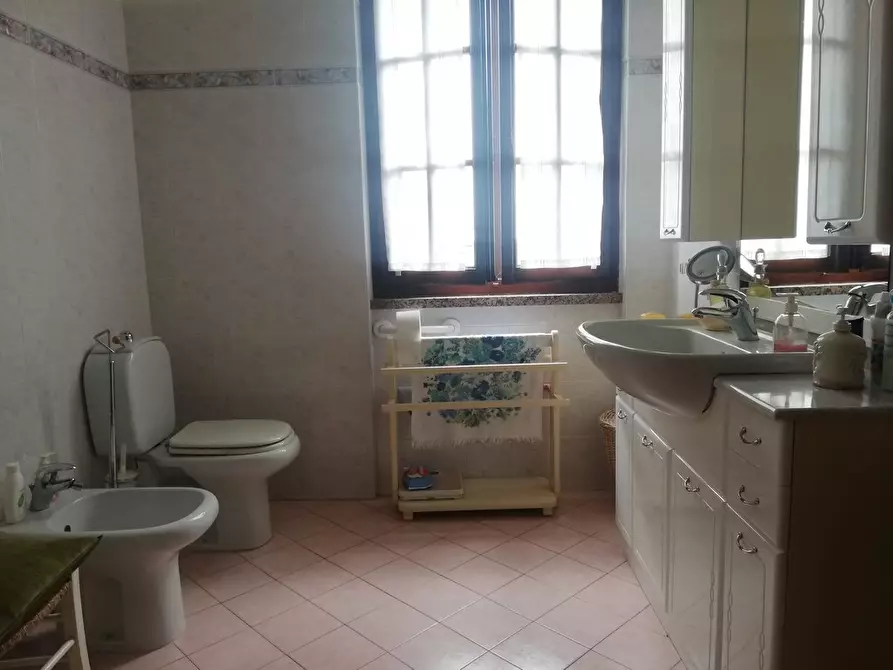 Immagine 8 di Casa indipendente in vendita  a Carrara