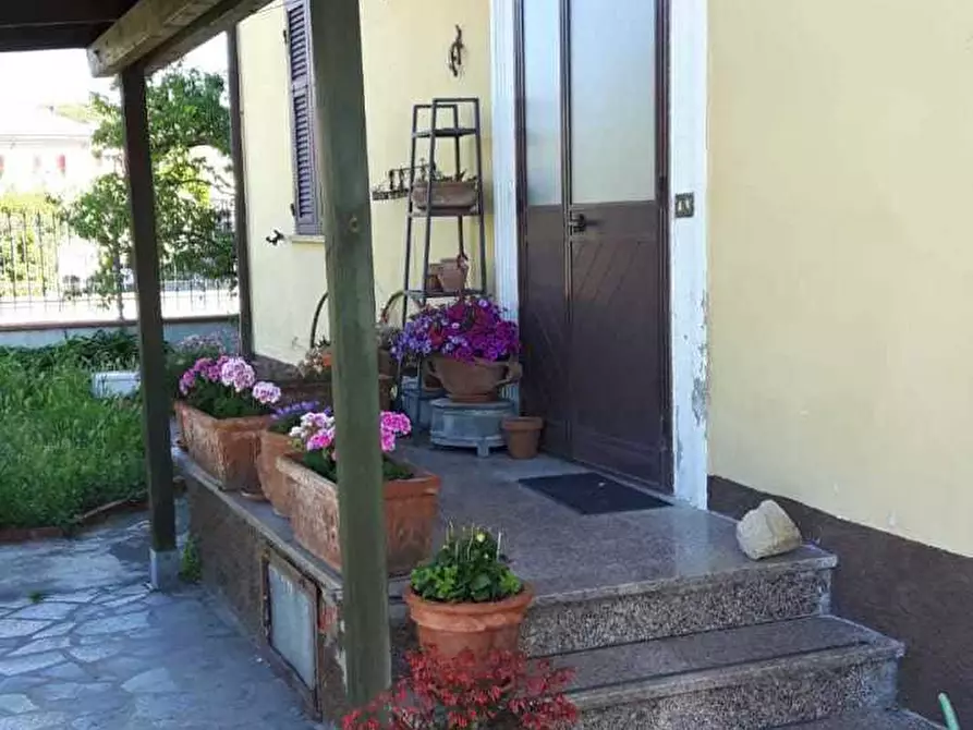 Immagine 7 di Casa indipendente in vendita  a Carrara