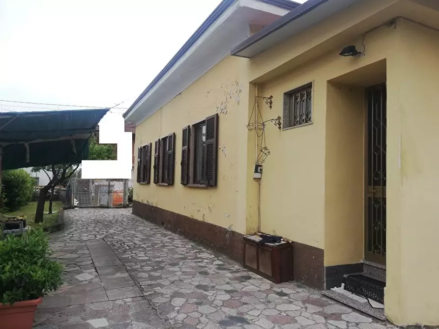 Immagine 17 di Casa indipendente in vendita  a Carrara