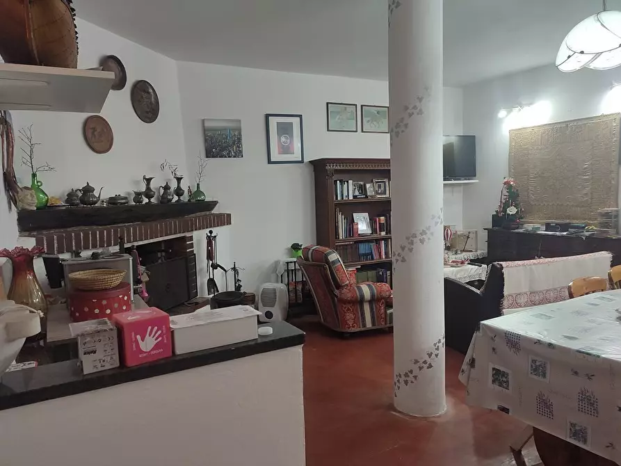 Immagine 39 di Appartamento in vendita  a Ortonovo