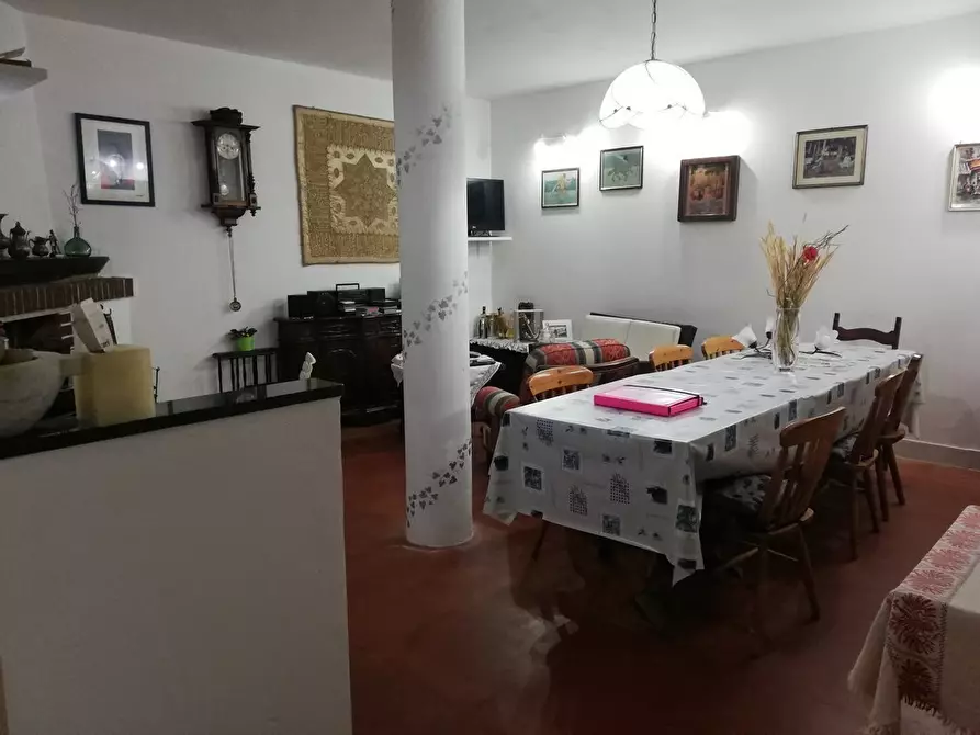 Immagine 25 di Appartamento in vendita  a Ortonovo