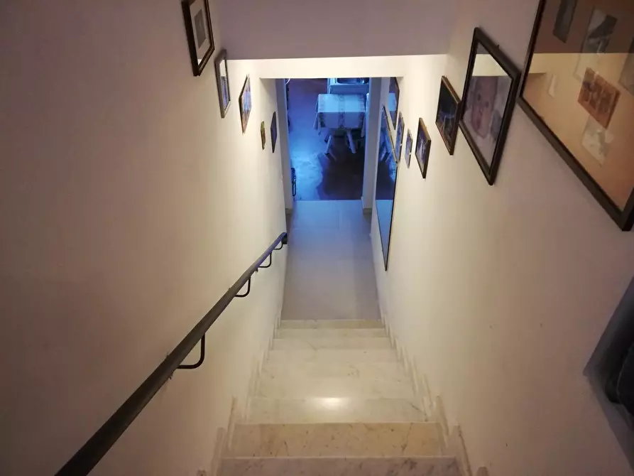 Immagine 22 di Appartamento in vendita  a Ortonovo