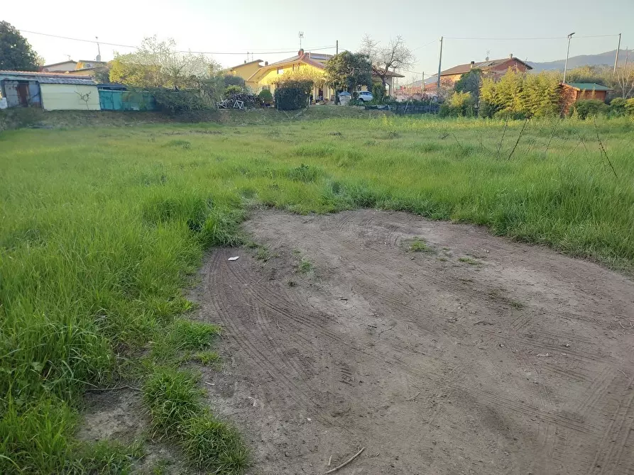 Immagine 2 di Terreno residenziale in vendita  a Ortonovo
