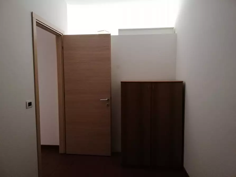 Immagine 11 di Appartamento in vendita  a Carrara