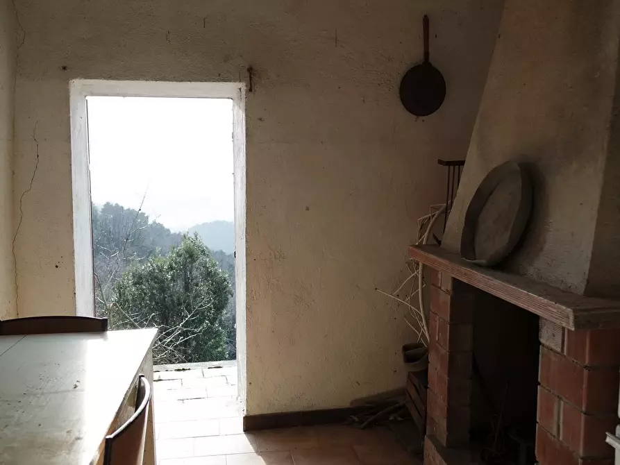 Immagine 25 di Casa indipendente in vendita  a Sarzana