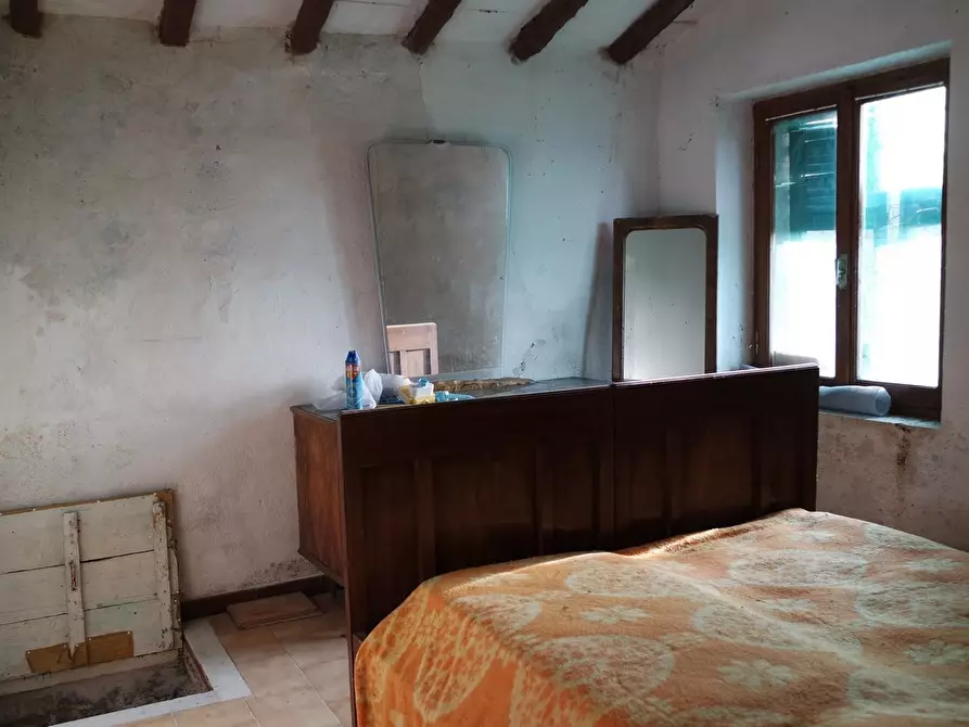 Immagine 35 di Casa indipendente in vendita  a Sarzana