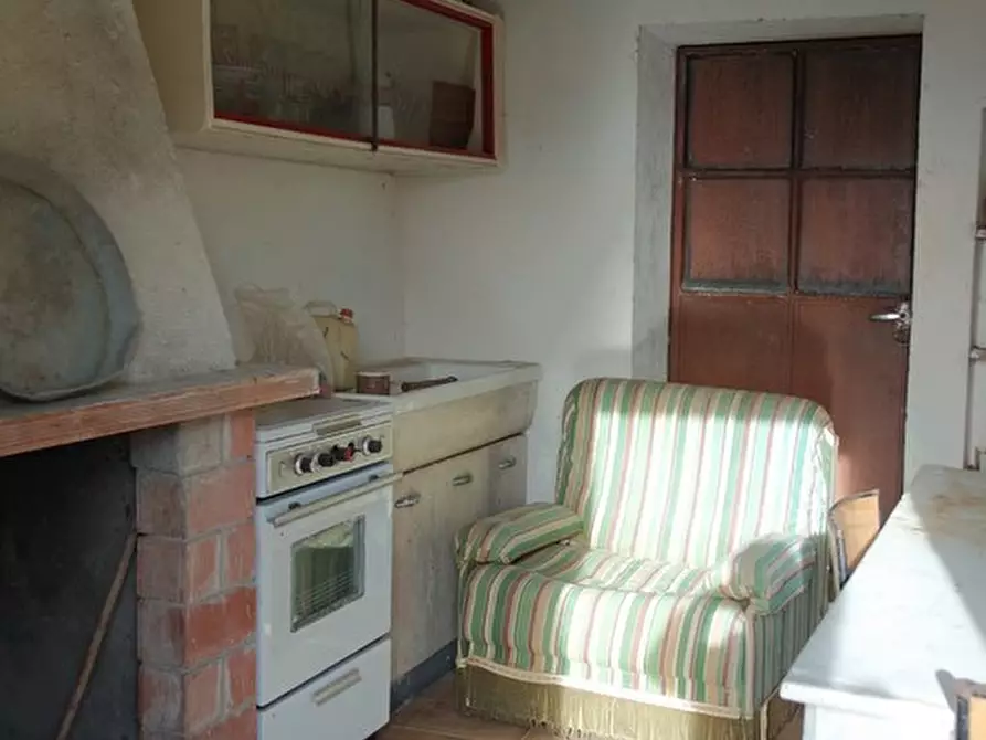 Immagine 34 di Casa indipendente in vendita  a Sarzana