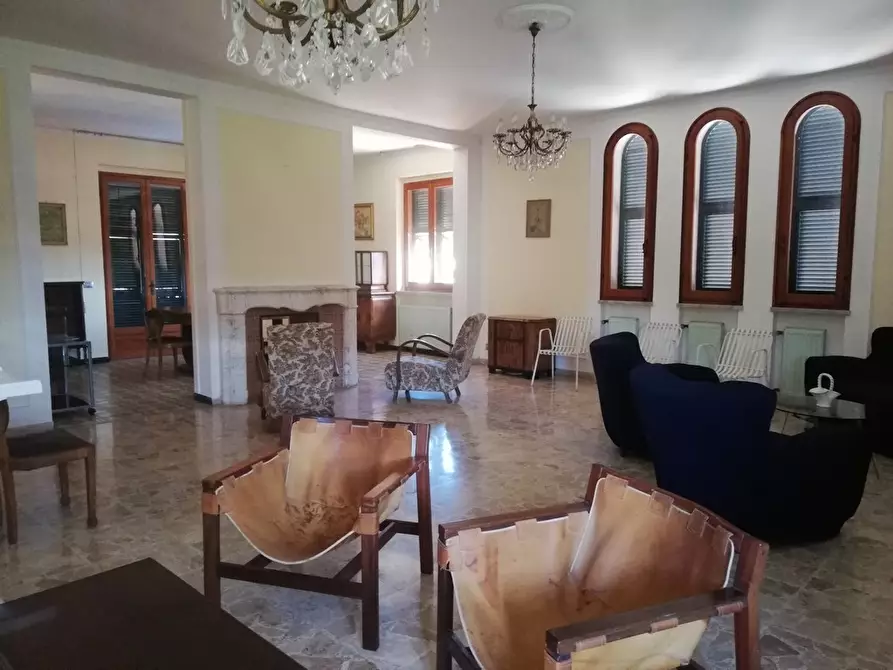 Immagine 10 di Casa indipendente in vendita  a Castelnuovo Magra