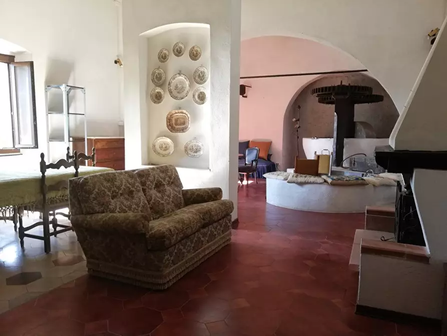 Immagine 4 di Casa indipendente in vendita  a Castelnuovo Magra