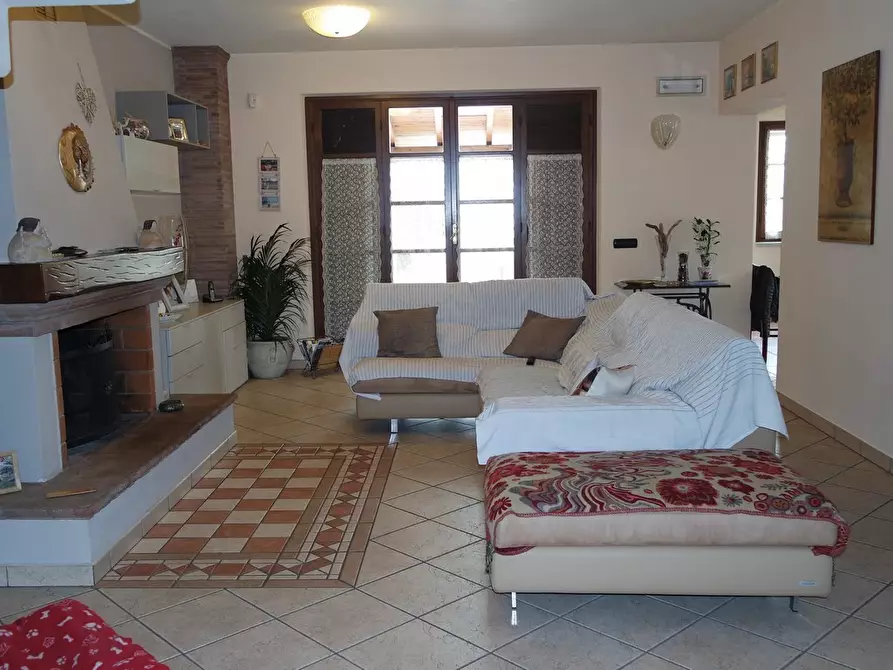 Immagine 18 di Casa semindipendente in vendita  a Ortonovo