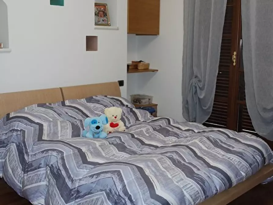 Immagine 24 di Casa semindipendente in vendita  a Ortonovo