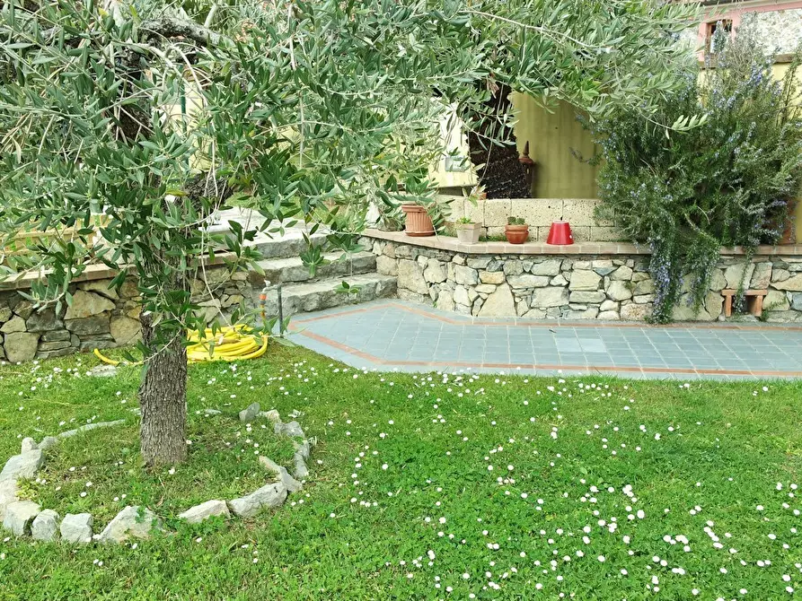 Immagine 53 di Casa semindipendente in vendita  a Ortonovo