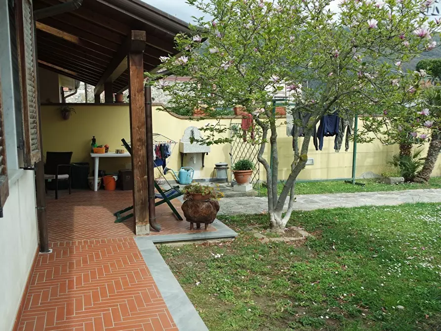 Immagine 42 di Casa semindipendente in vendita  a Ortonovo